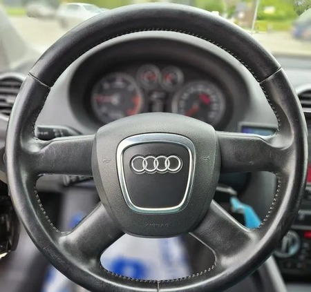 Audi A3 cena 28900 przebieg: 192000, rok produkcji 2010 z Chęciny małe 497